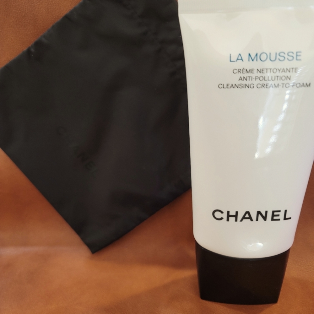 Chanel La Mousse with small Chanel dust bag